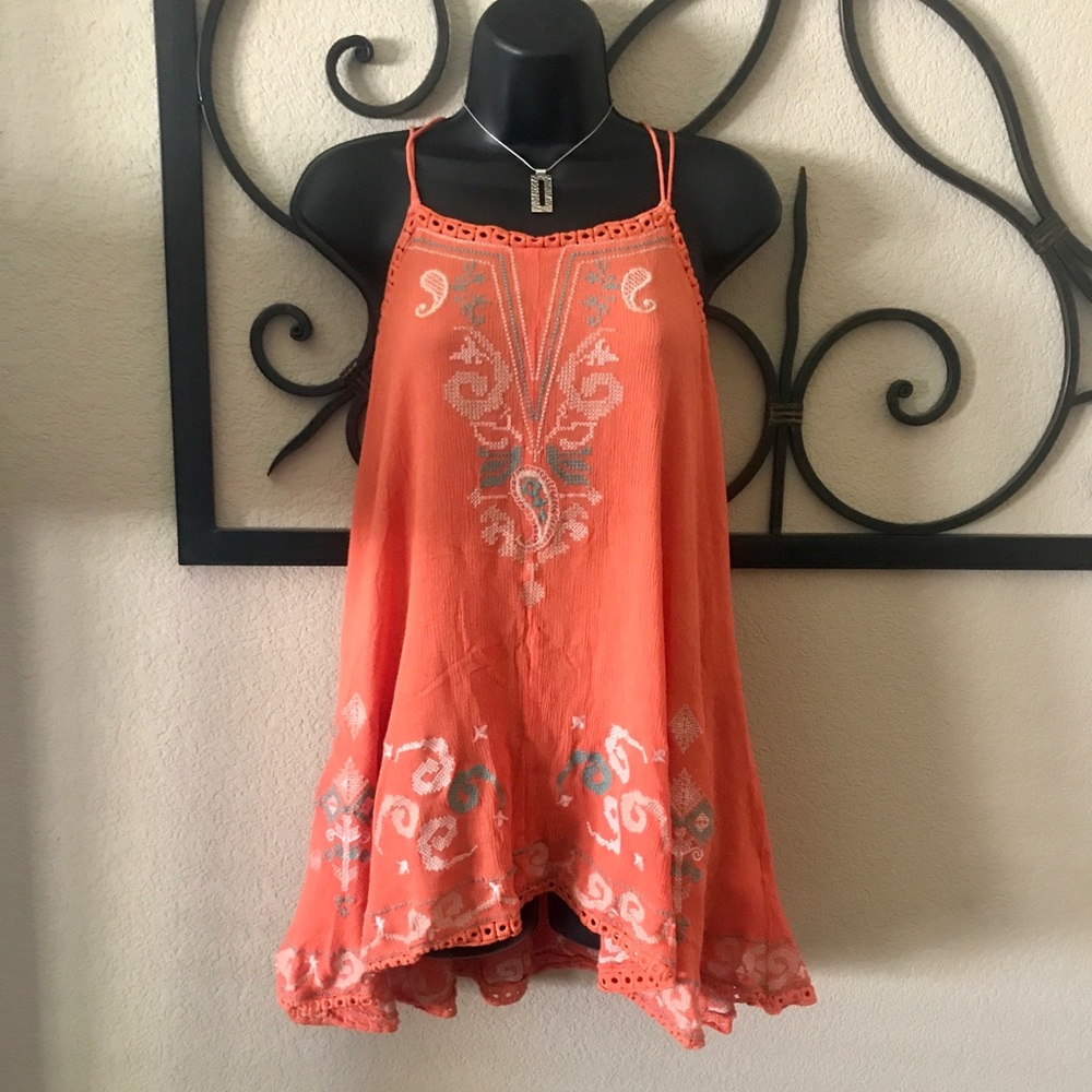 Monoreno Embroidered Tunic